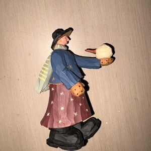 Williraye studio mini snowball maker figurine